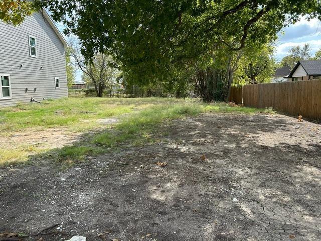 406 Bonham Street Property Photo