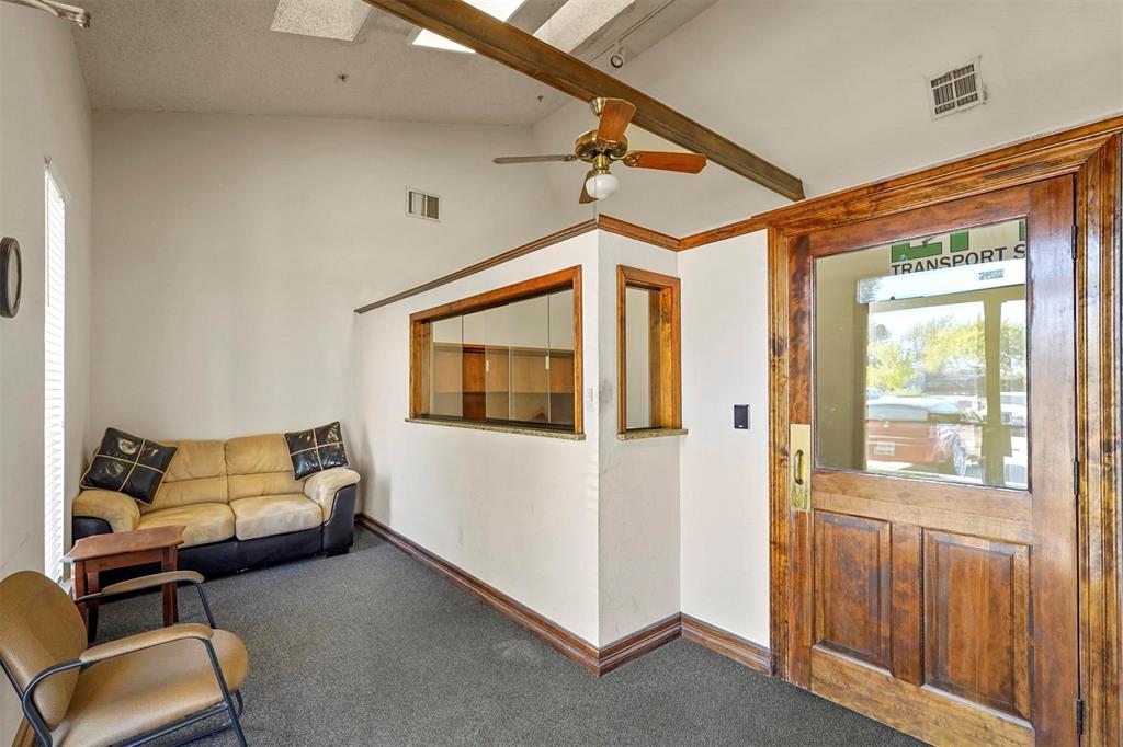 2890 S Goliad Street Property Photo 4
