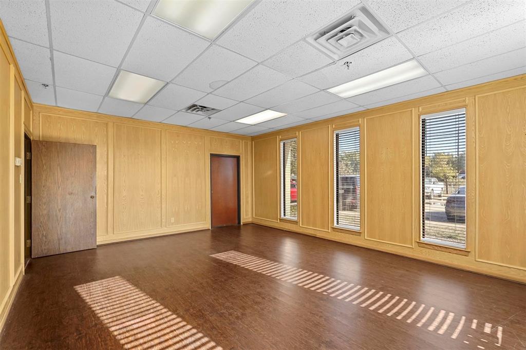 2890 S Goliad Street Property Photo 9