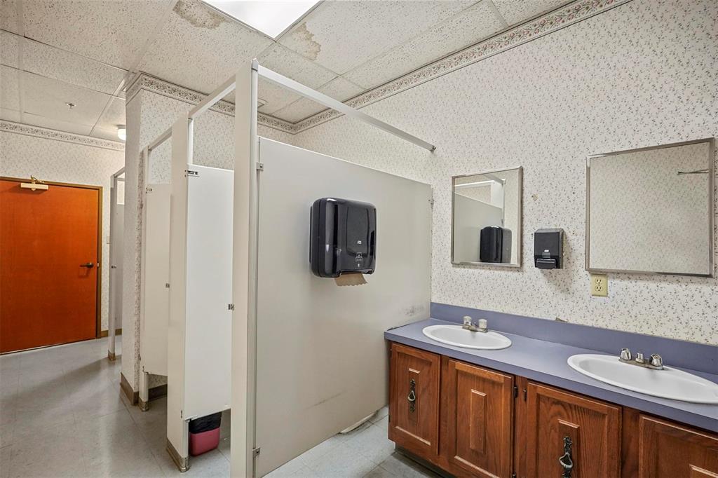 2890 S Goliad Street Property Photo 10