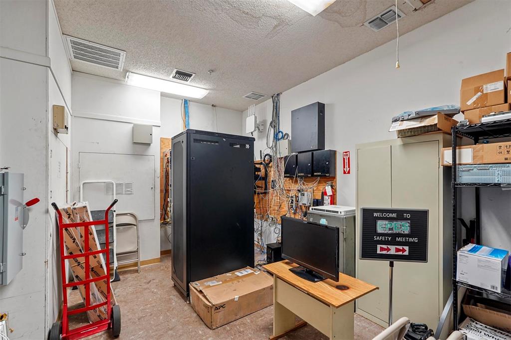 2890 S Goliad Street Property Photo 19