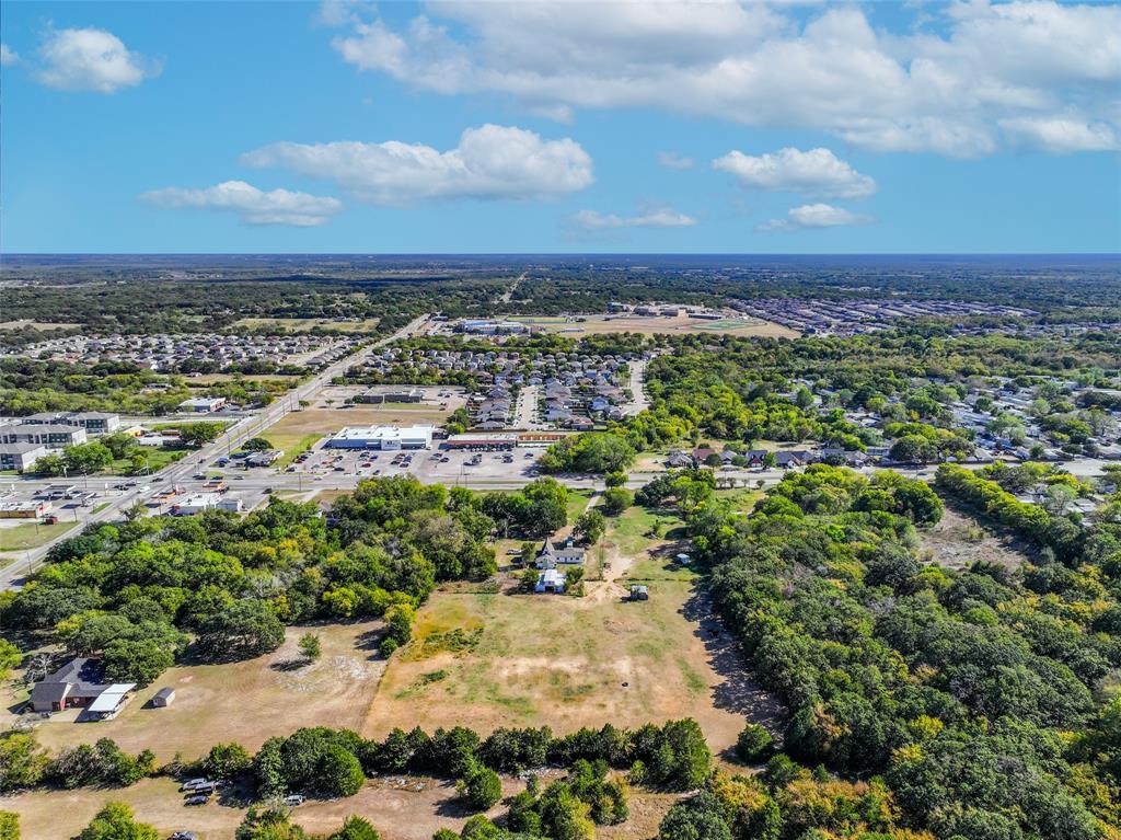 1131 S Belt Line Road Property Photo 9