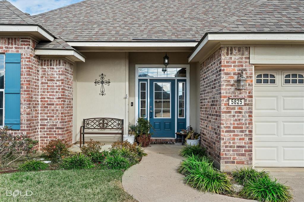 5825 Bluebonnett Drive Property Photo 2