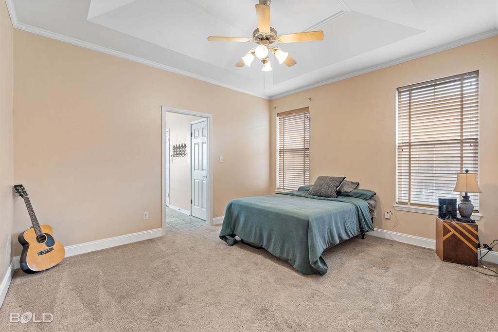 5825 Bluebonnett Drive Property Photo 14