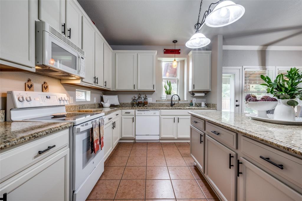 5801 Meadowglen Drive Property Photo 19