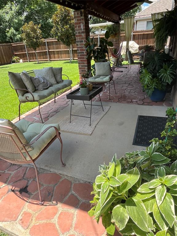 5801 Meadowglen Drive Property Photo 26