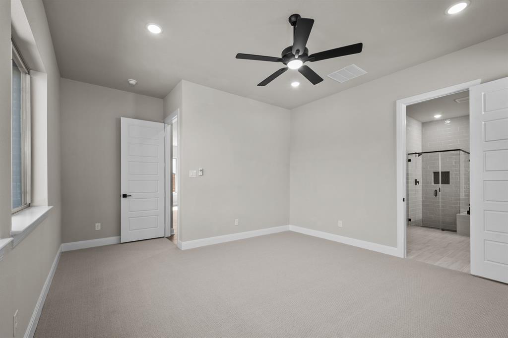 2907 Long Trail Property Photo 26