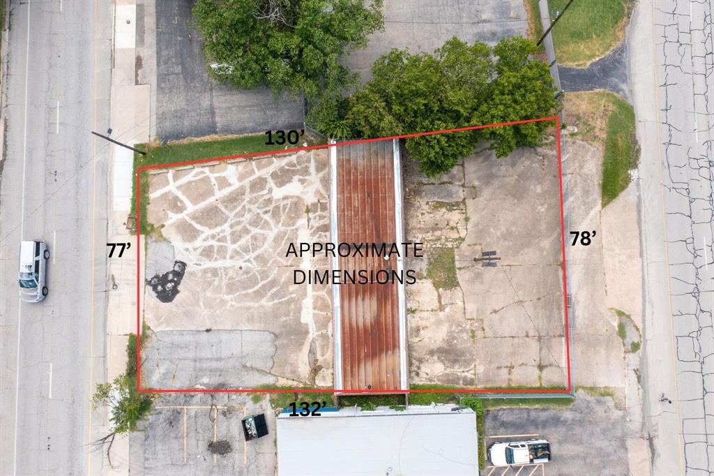 611 W Davis Street Property Photo 1