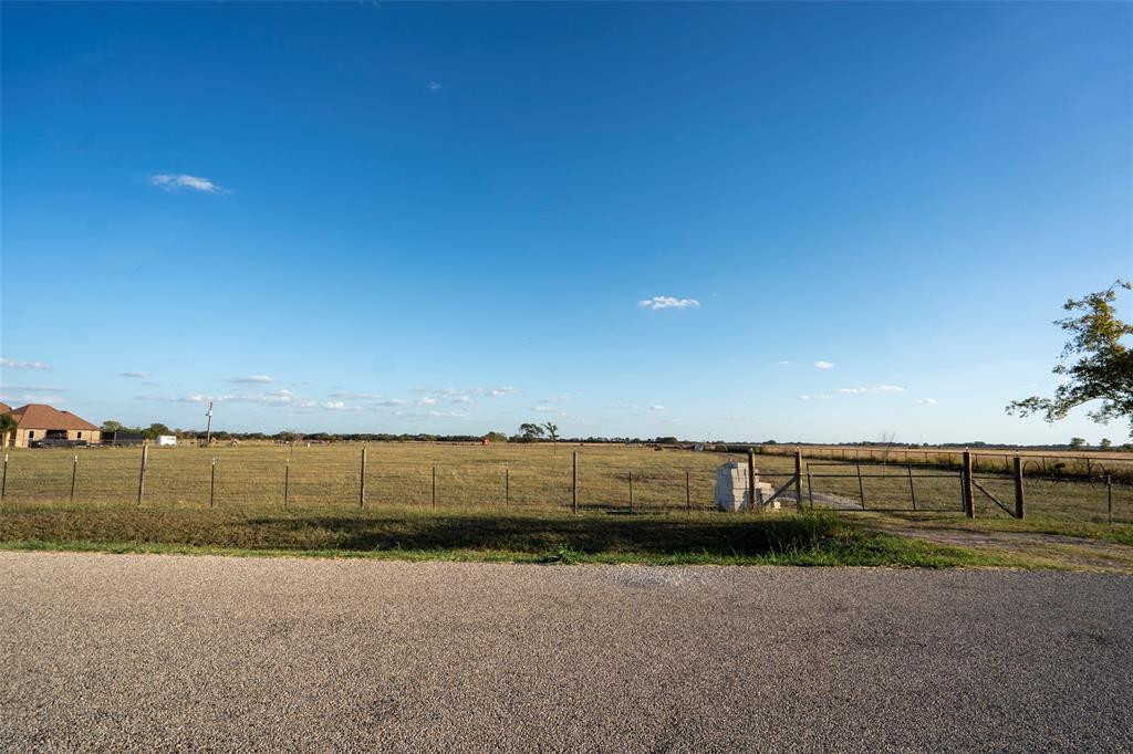 1901 Hunsucker Road Property Photo 4