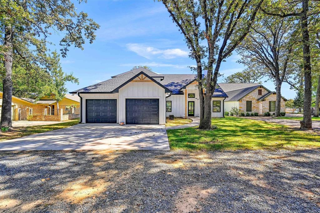 827 Kiowa Drive Property Photo 1