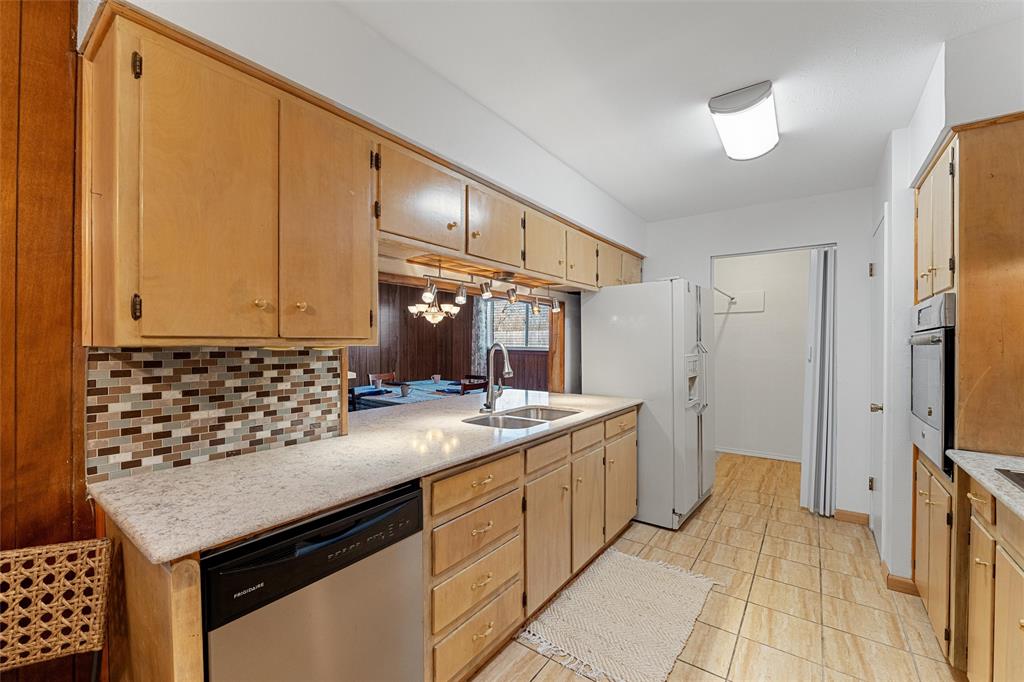 1118 Cozby Street Property Photo 16