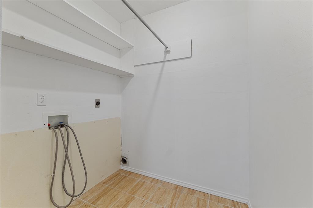 1118 Cozby Street Property Photo 17