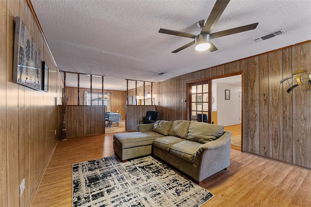 1118 Cozby Street Property Photo 21
