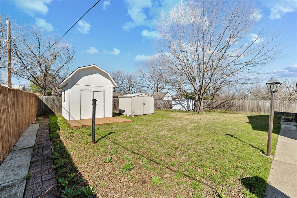 1118 Cozby Street Property Photo 35