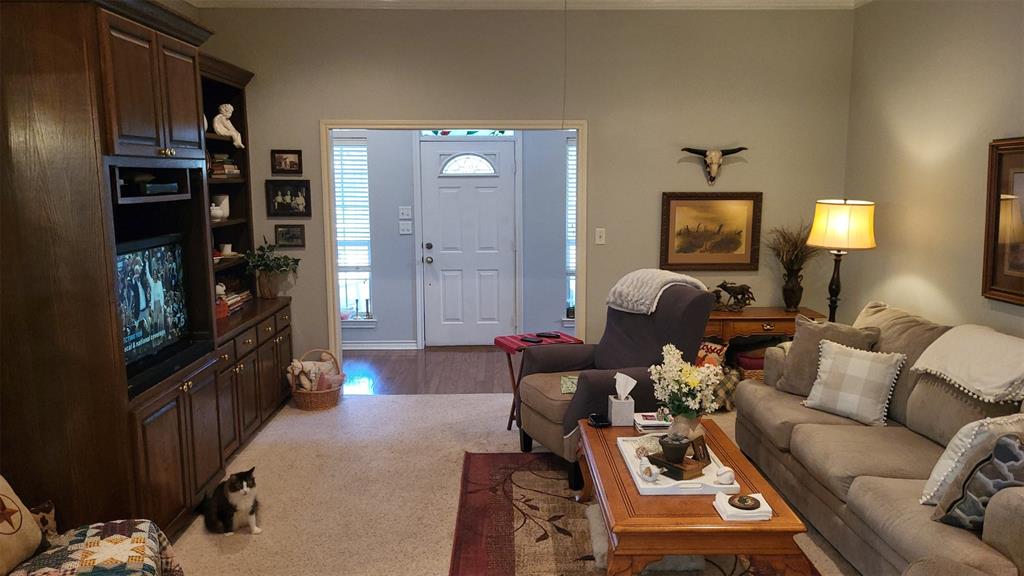 209 County Road 3512 Property Photo 8