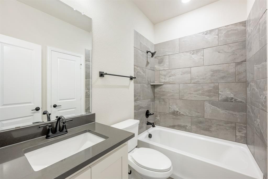 4021 Eagles Bluff Road Property Photo 6