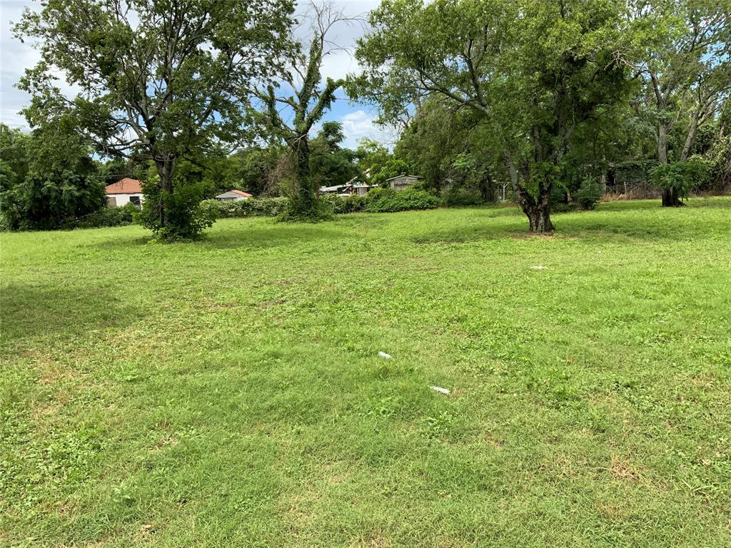 710 E Park Street Property Photo 4