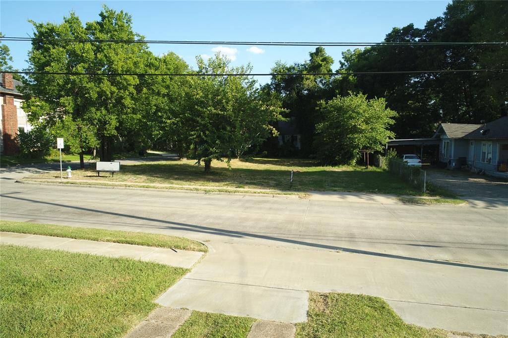 440 Pine Bluff Property Photo 3