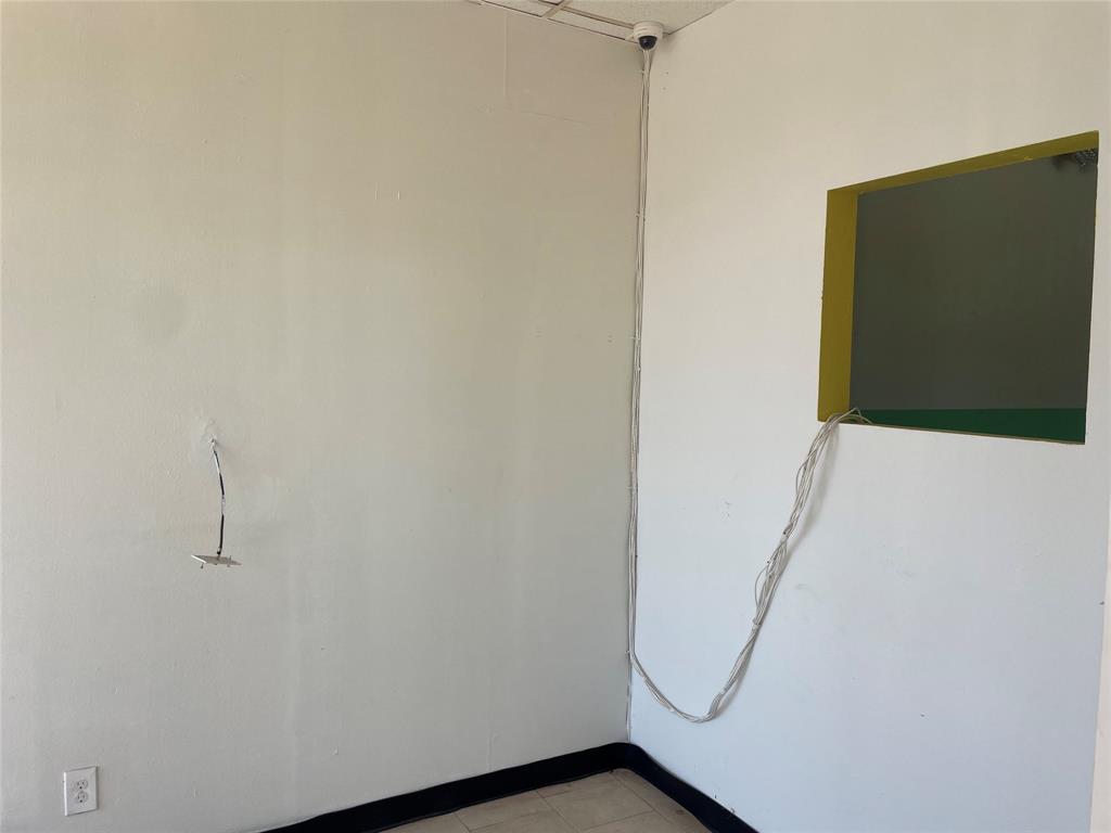 1233 Oak Grove Road Property Photo 5