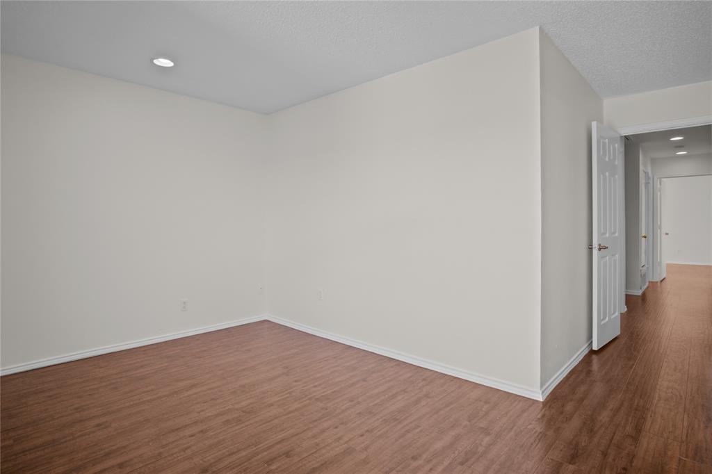 7544 Kings Trail Property Photo 15
