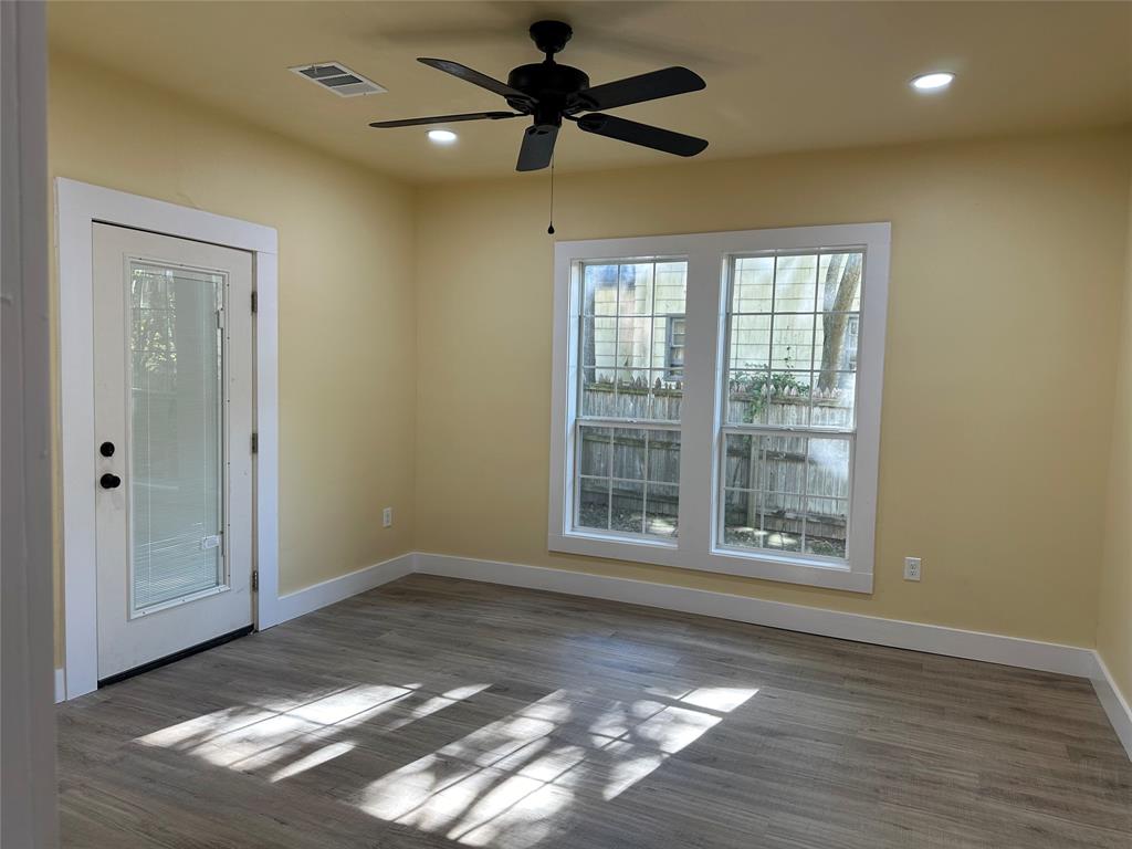 111 Pecan Street Property Photo 8