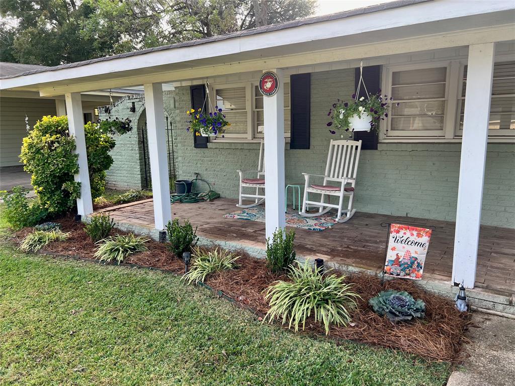 1810 Captain Shreve Drive Property Photo 3