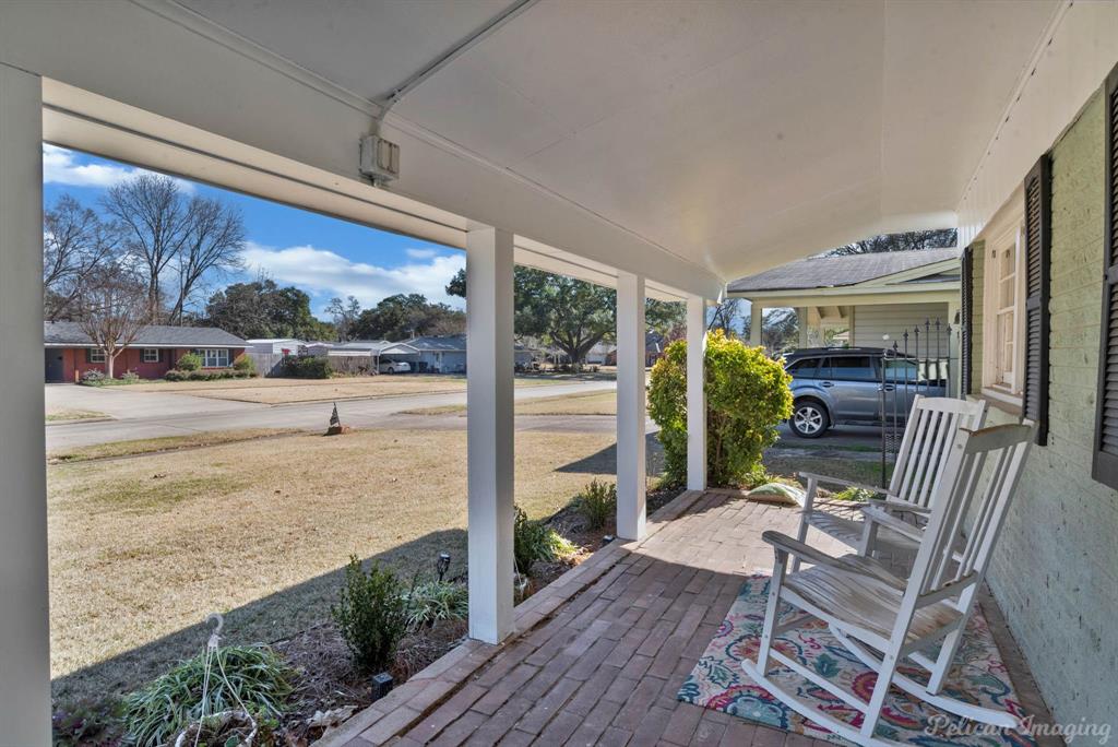 1810 Captain Shreve Drive Property Photo 6