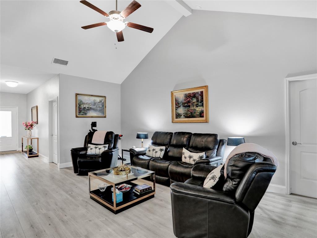 2200 Barrow Street Property Photo 4