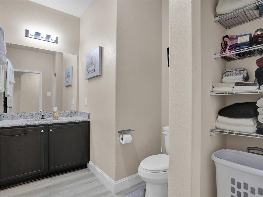 2200 Barrow Street Property Photo 16
