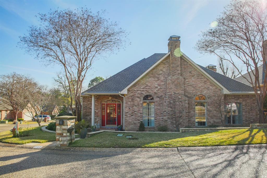 702 Fairmont Drive Property Photo