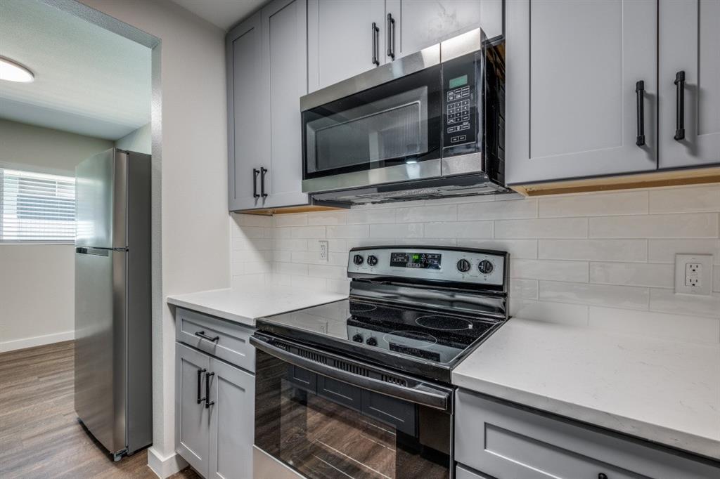 5909 Gaston Avenue 203 Property Photo 7