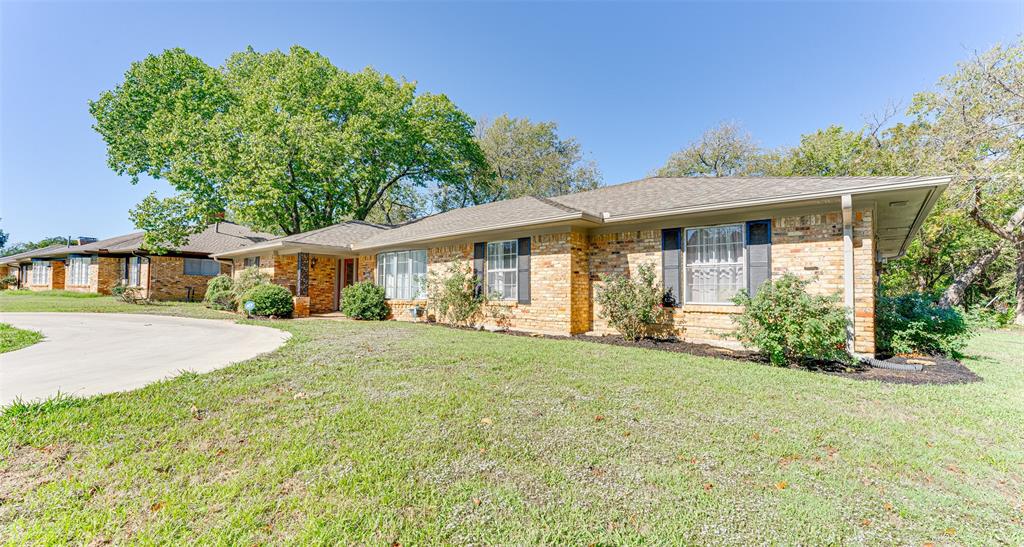 1401 Crescent Drive Property Photo 1
