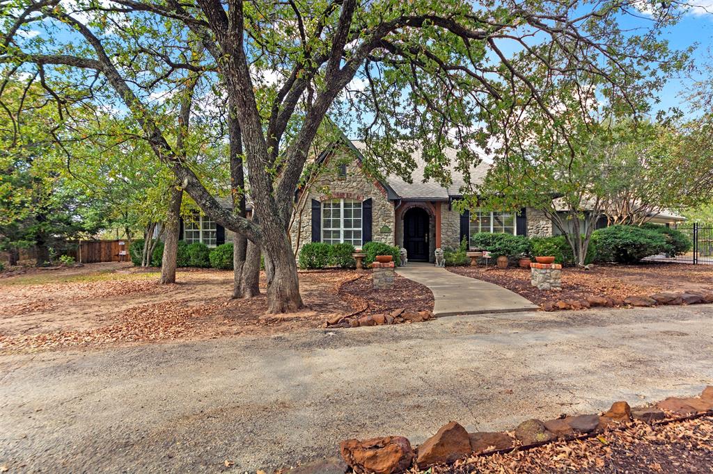 15 Oak Bluff Drive Property Photo 1