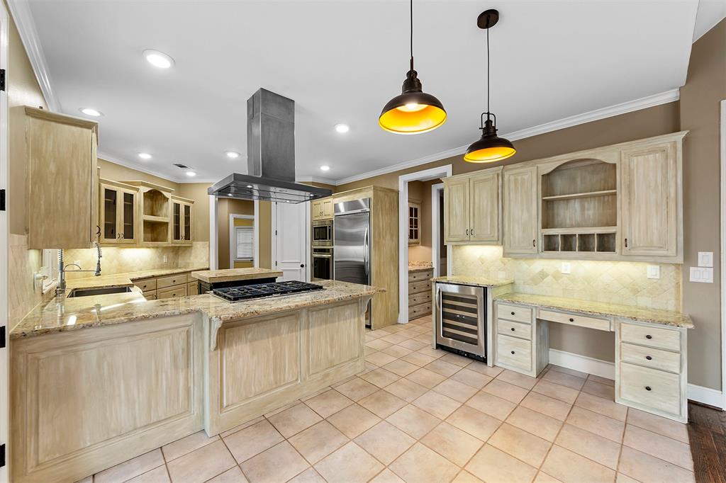 15 Oak Bluff Drive Property Photo 12