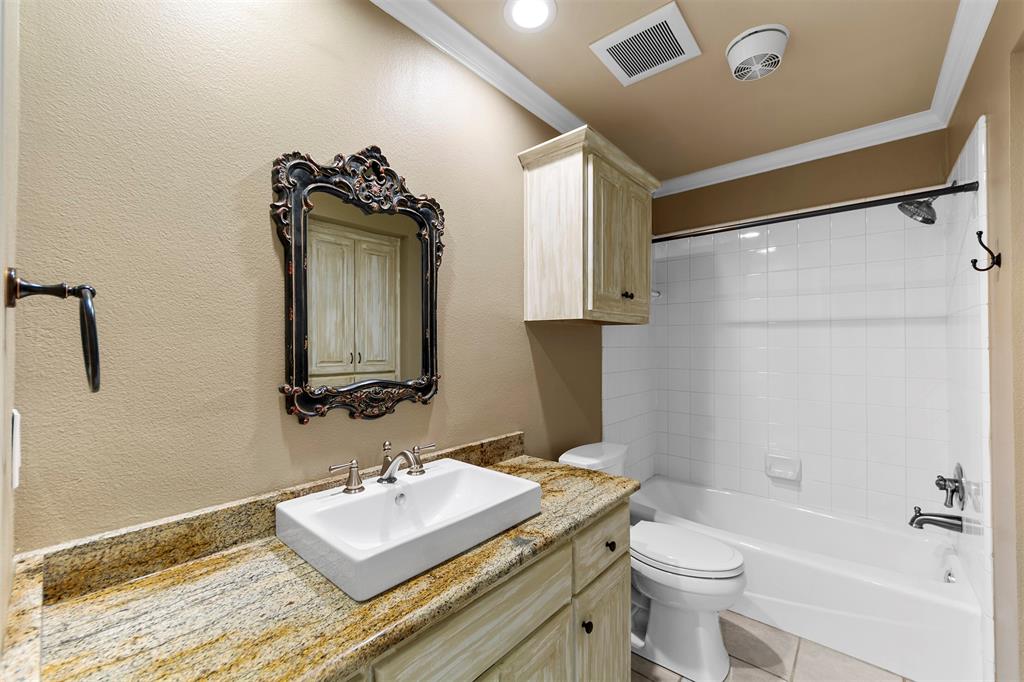 15 Oak Bluff Drive Property Photo 18