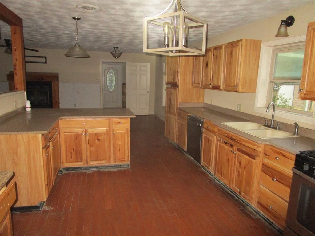 493 Lakeview Drive Property Photo 6