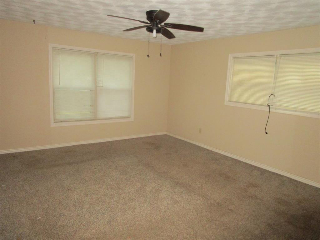 493 Lakeview Drive Property Photo 8
