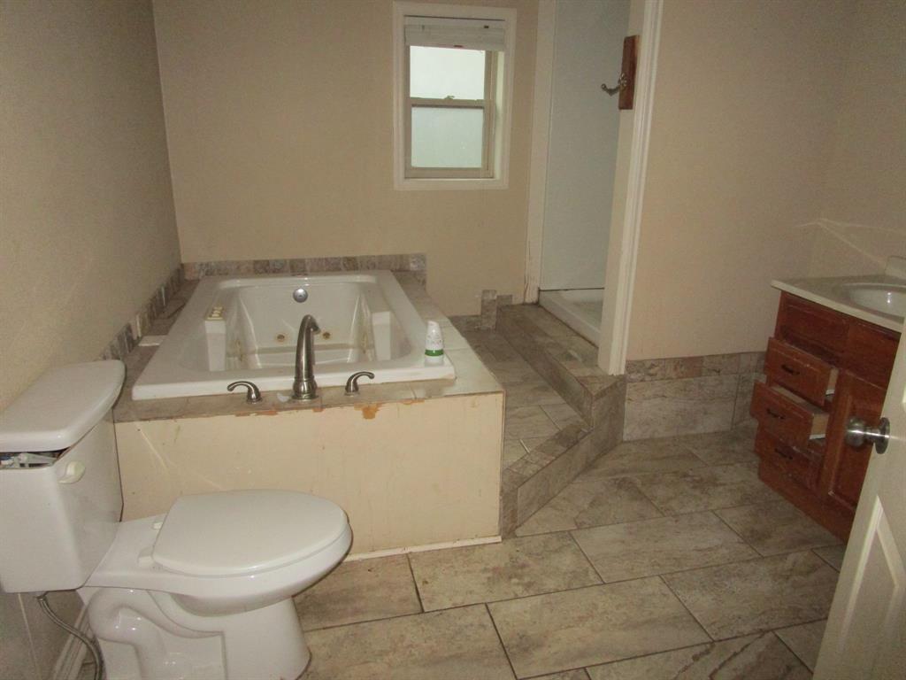 493 Lakeview Drive Property Photo 11
