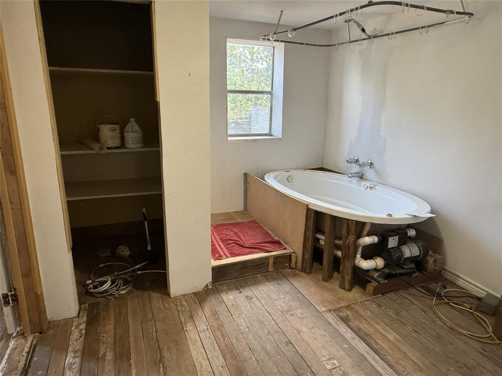 2805 Cleburne Street Property Photo 12