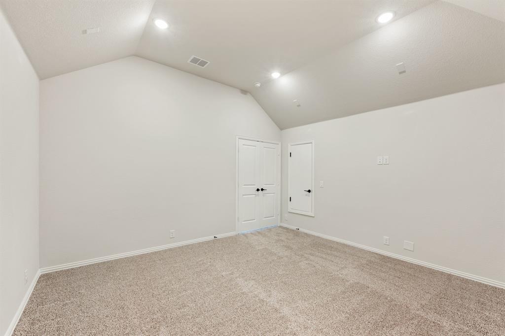 914 Cardinal Drive Property Photo 33