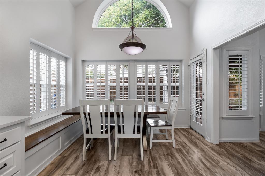 6055 Windbreak Trail Property Photo 12