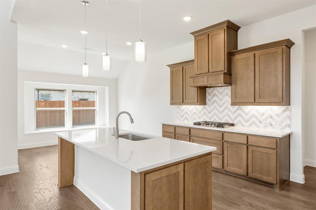 5501 Montex Road Property Photo 17