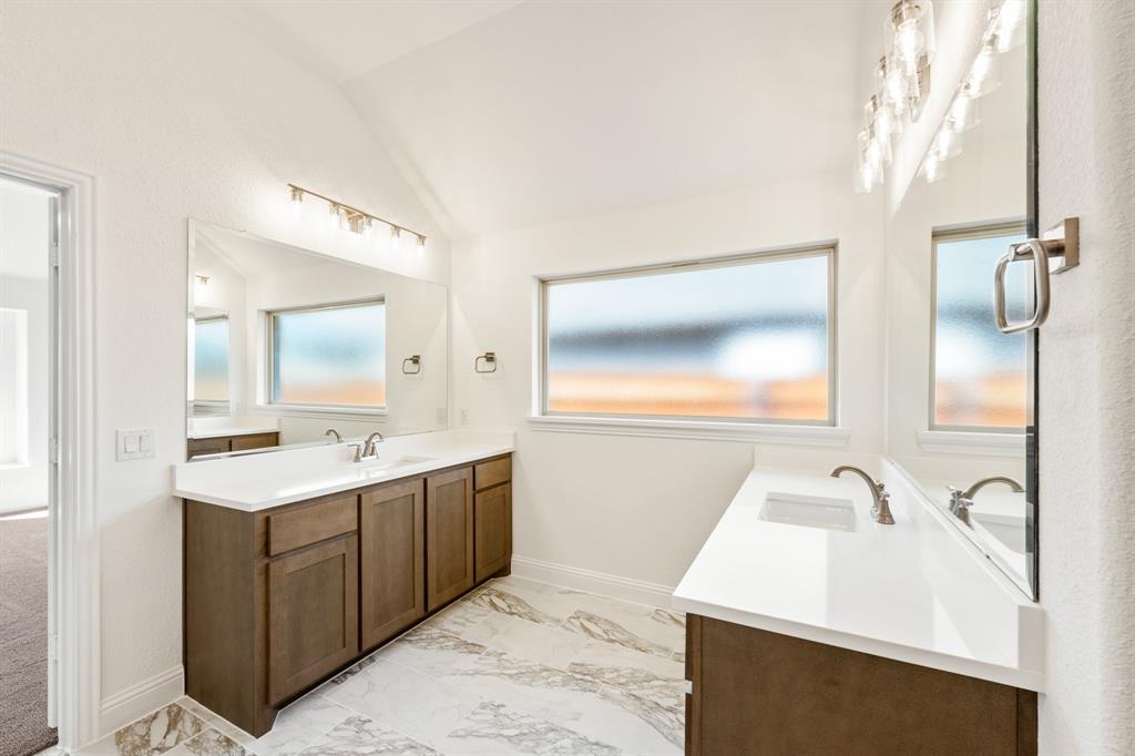 5501 Montex Road Property Photo 24
