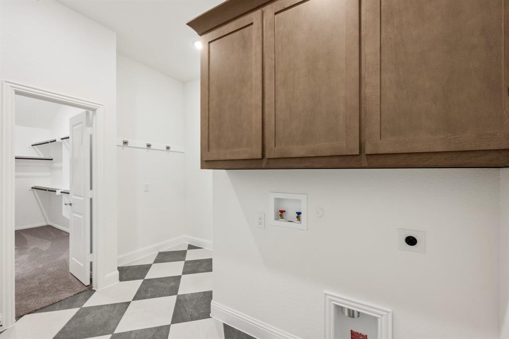 5501 Montex Road Property Photo 26