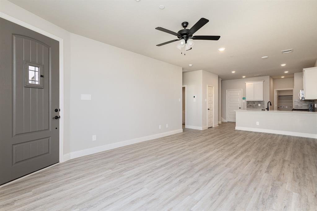 3644 Chaucer Trail Property Photo 4