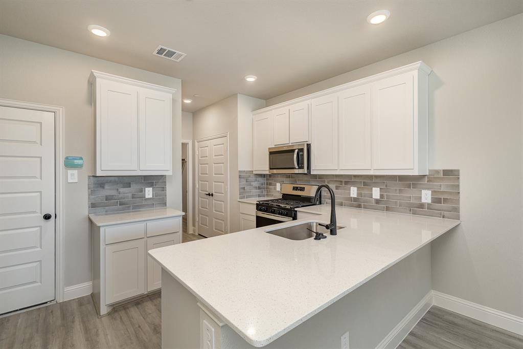 3644 Chaucer Trail Property Photo 6
