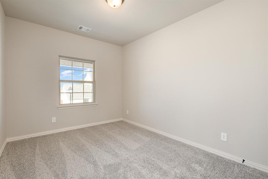 3644 Chaucer Trail Property Photo 9