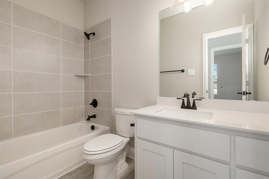 3644 Chaucer Trail Property Photo 13