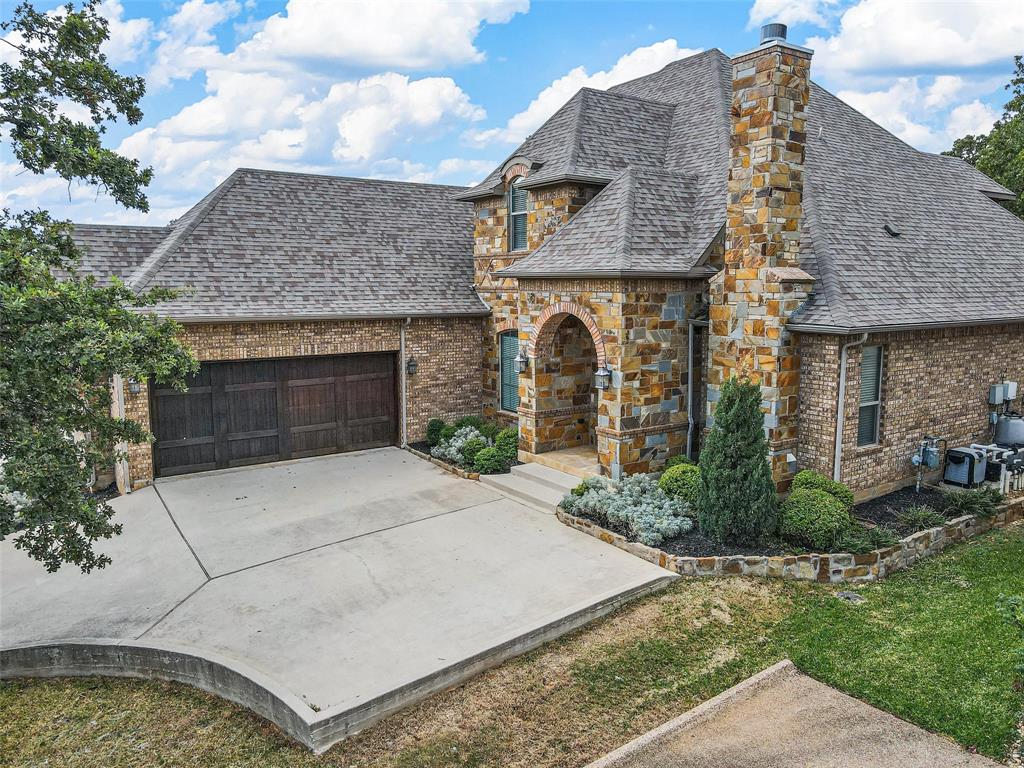 6801 Woodland Hills Drive Property Photo
