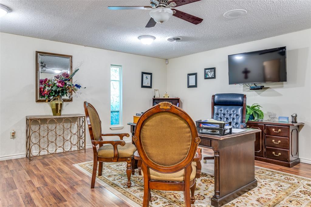 7340 S Hampton Road Property Photo 6